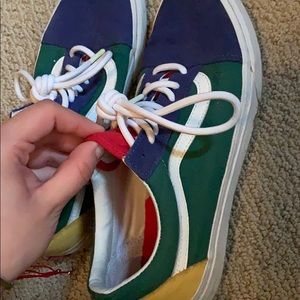 yacht club vans